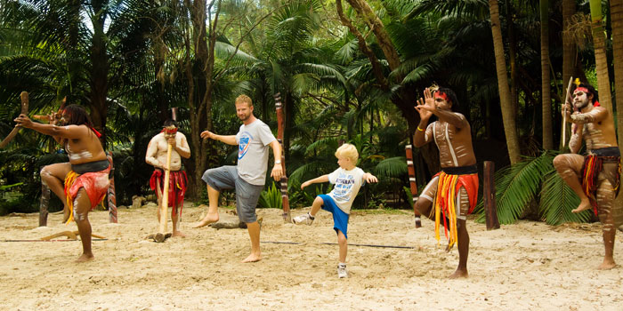 airport shuttle brisbane