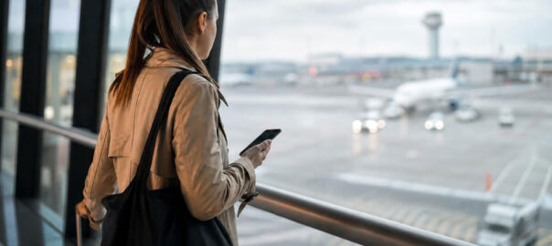 How to Find Transport That Waits for Delayed Flights (2026)