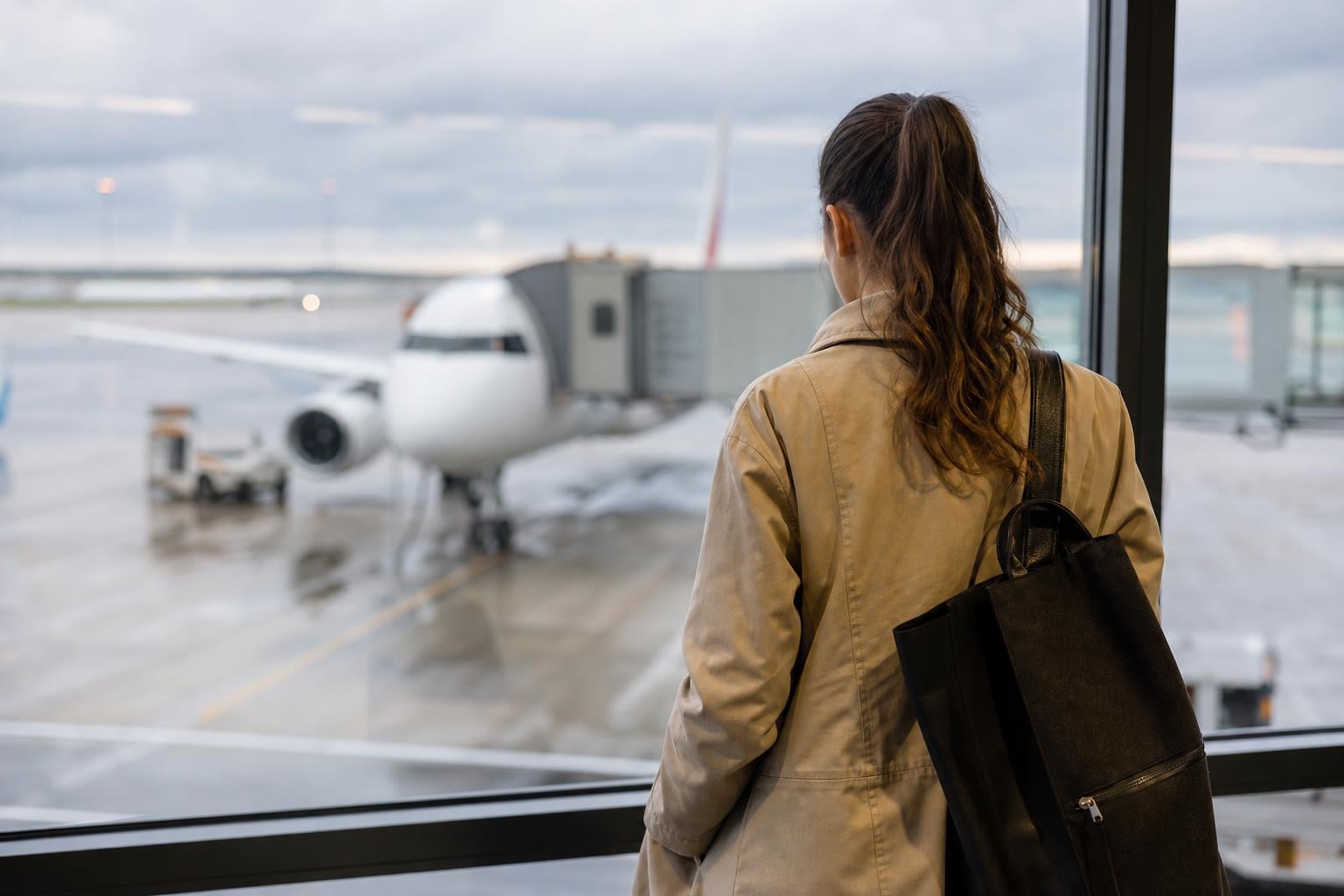 Managing Tight Flight Connections and Onward Transport 2026 | My Private Transfers managing tight flight connections and onward transport